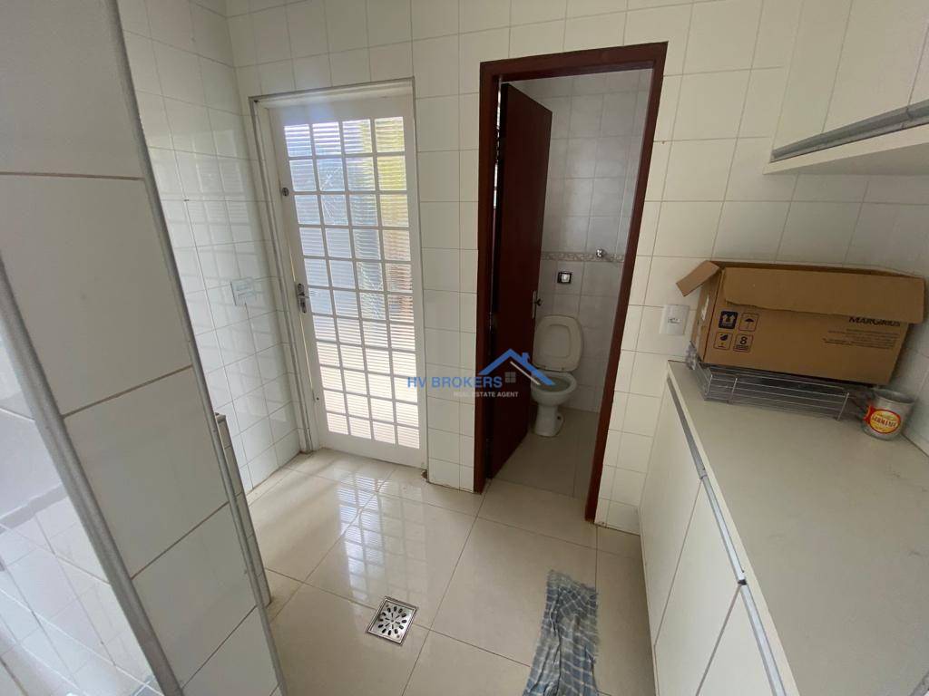 Casa à venda com 3 quartos, 184m² - Foto 7