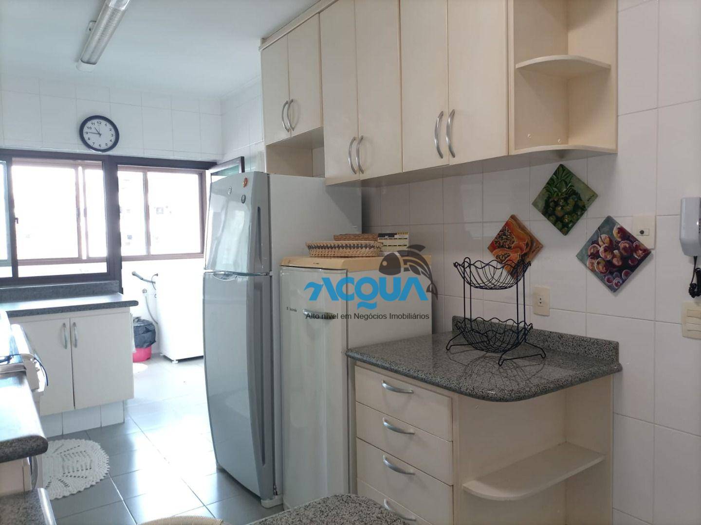 Apartamento à venda com 3 quartos, 186m² - Foto 8