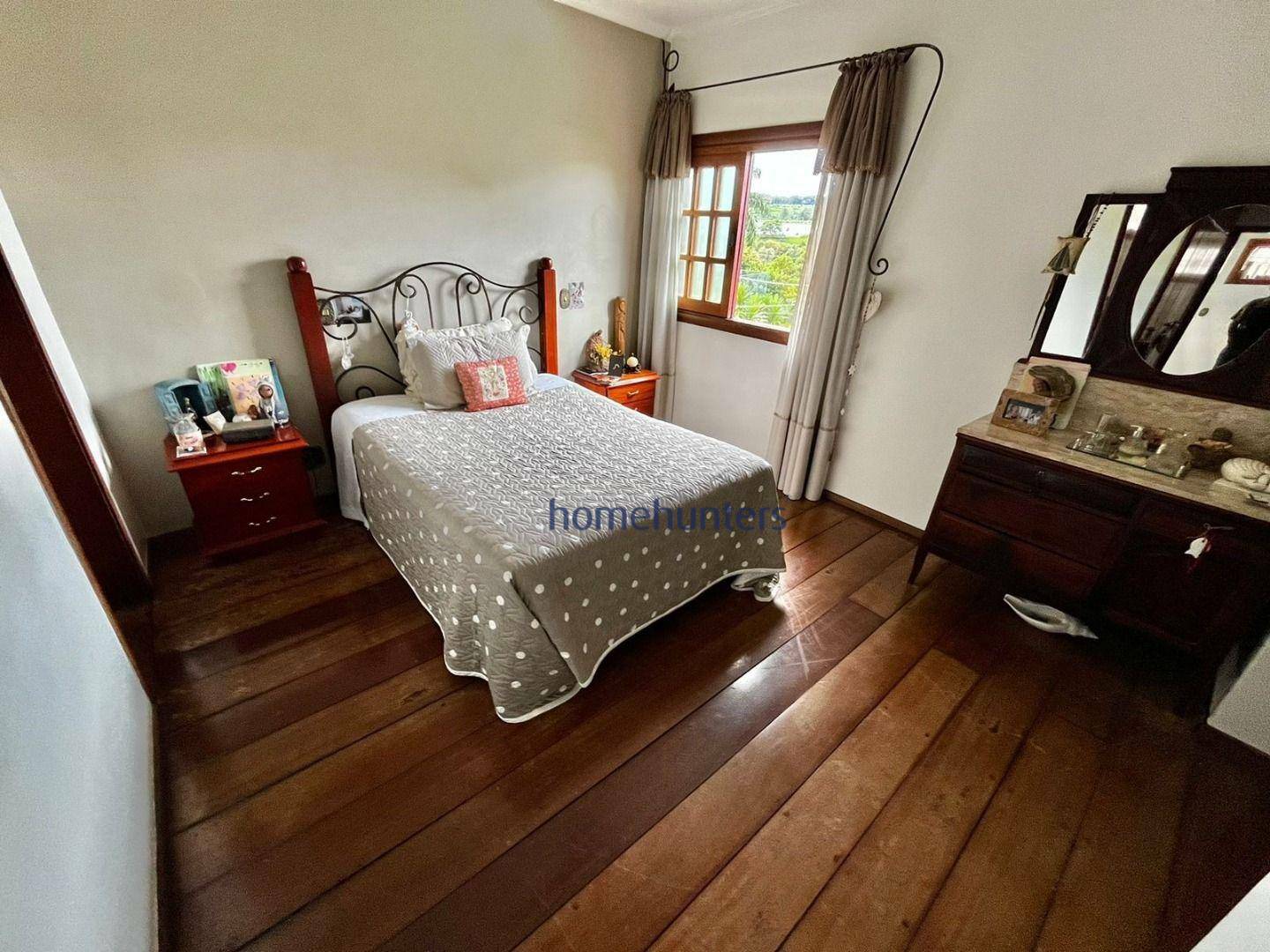 Casa de Condomínio à venda com 4 quartos, 208m² - Foto 9