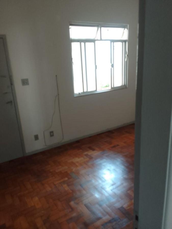 Apartamento à venda com 3 quartos, 70m² - Foto 3