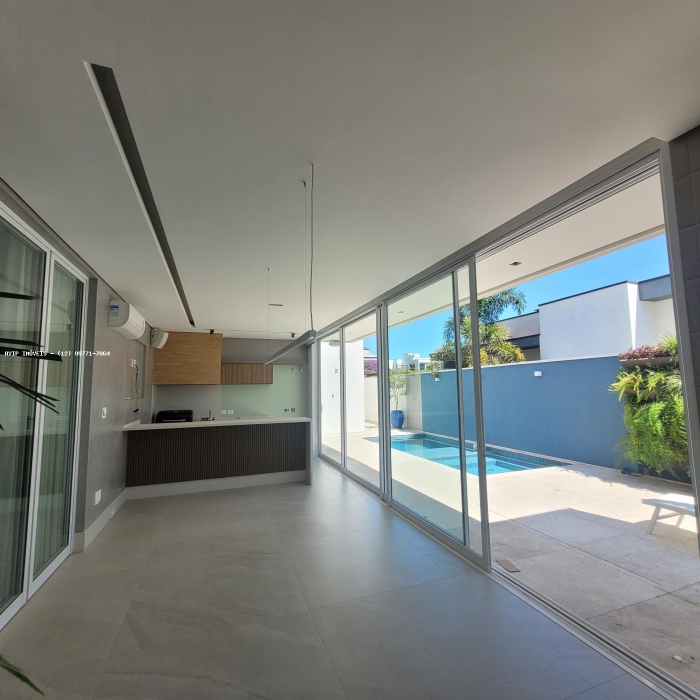 Casa de Condomínio para alugar com 3 quartos, 350m² - Foto 4