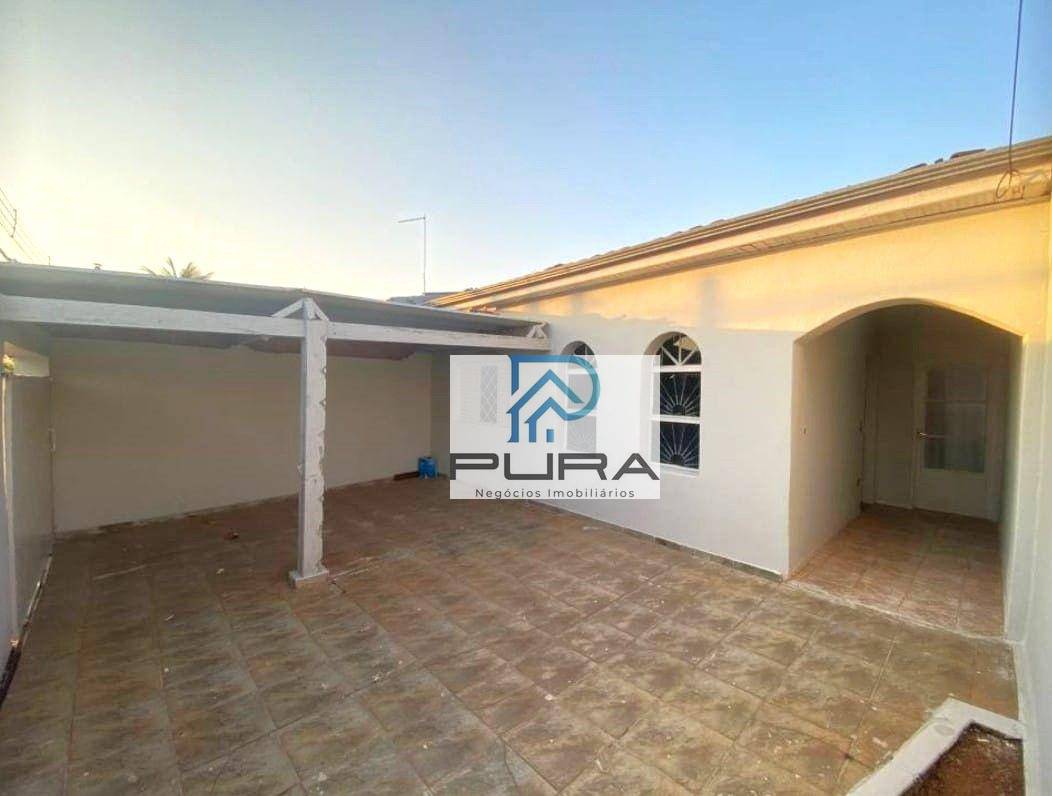 Casa à venda com 3 quartos, 119m² - Foto 1