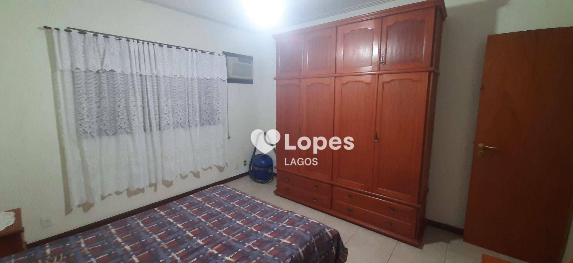 Casa à venda com 3 quartos, 304m² - Foto 18