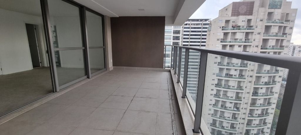 Apartamento à venda com 3 quartos, 157m² - Foto 11