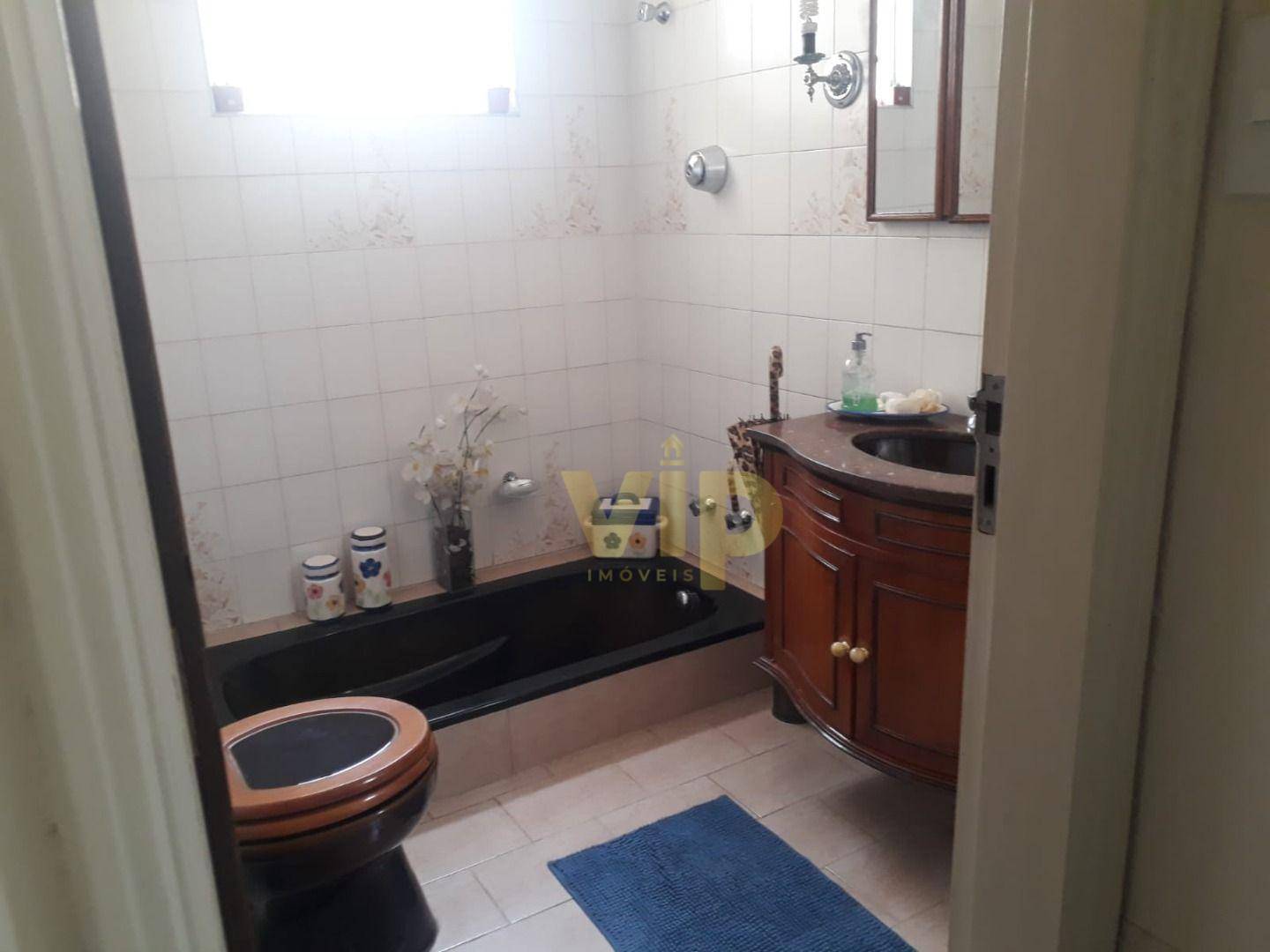 Casa à venda com 6 quartos, 199m² - Foto 23