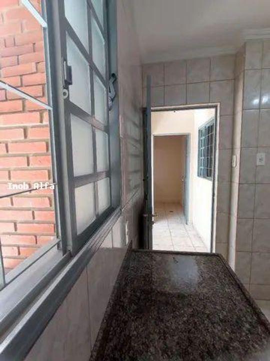 Casa à venda com 2 quartos, 140m² - Foto 3