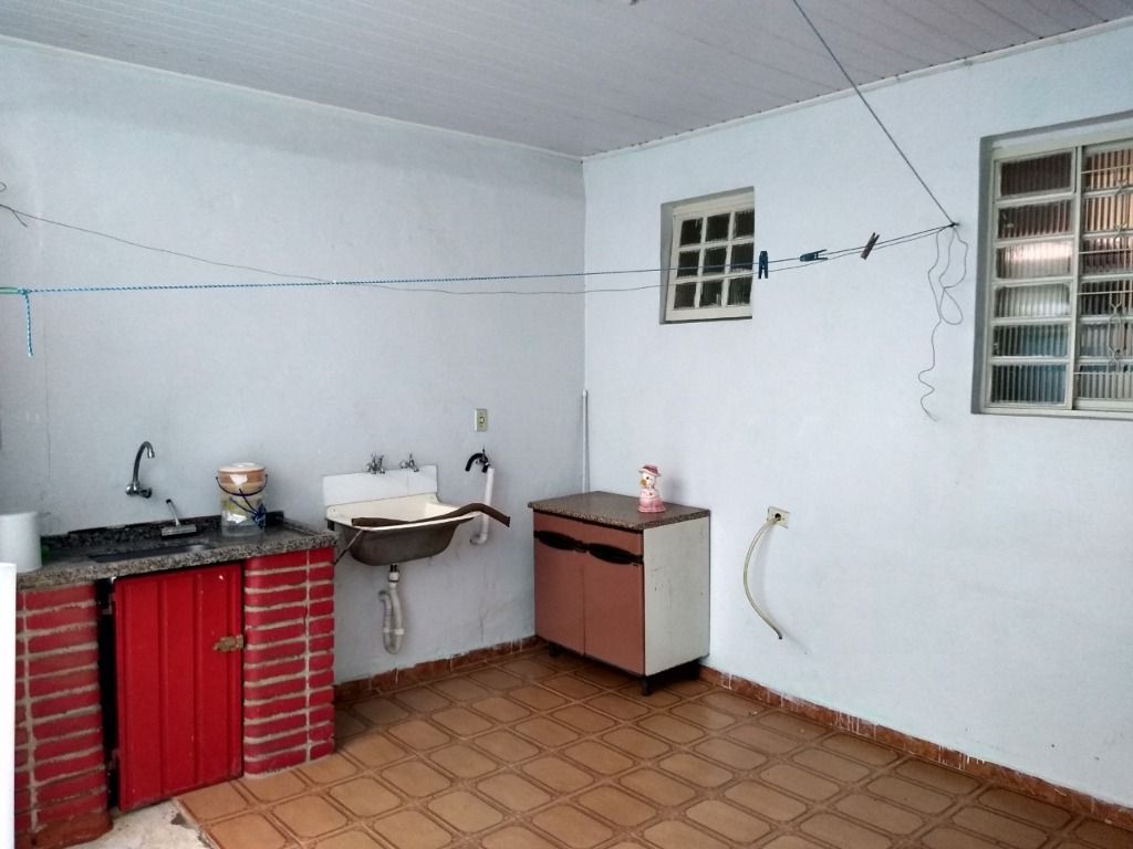 Casa à venda com 2 quartos, 140m² - Foto 16