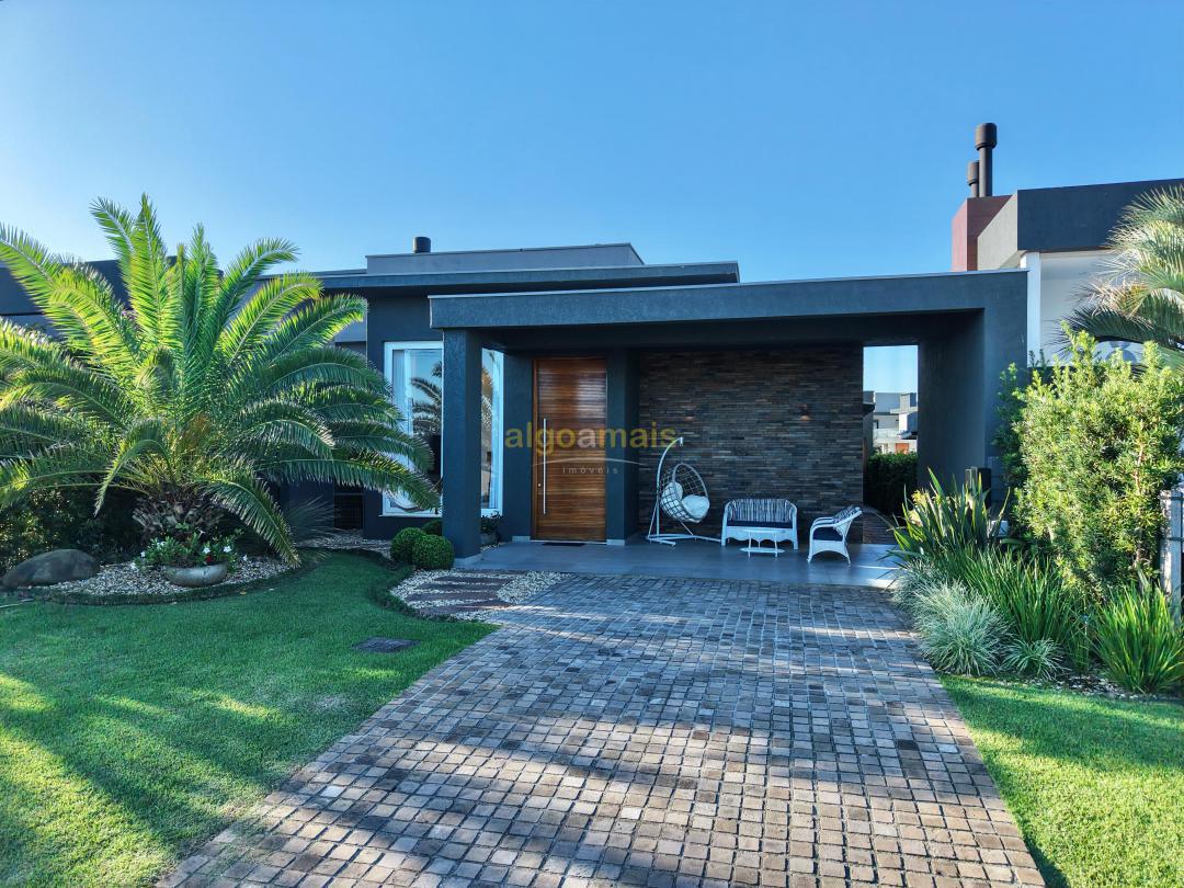 Casa de Condomínio à venda com 4 quartos, 190m² - Foto 1