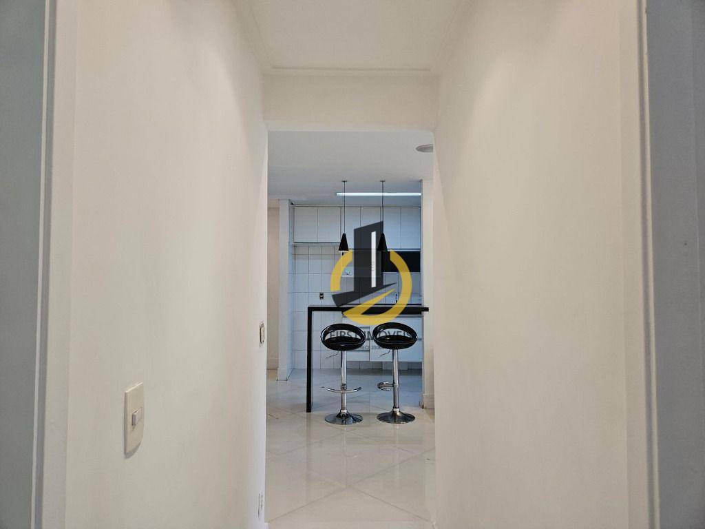 Apartamento para alugar com 2 quartos, 72m² - Foto 8