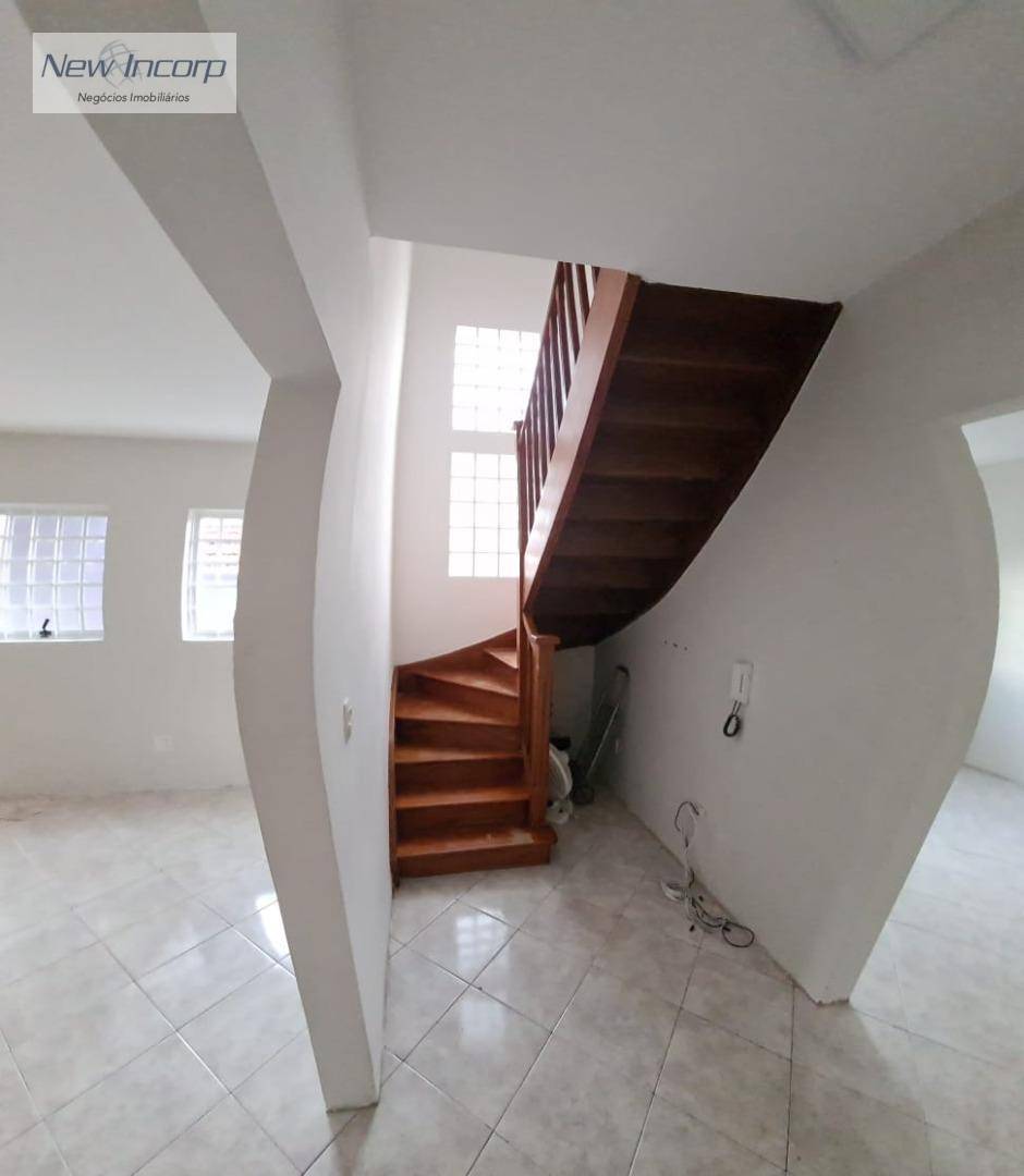 Casa à venda com 4 quartos, 200m² - Foto 8