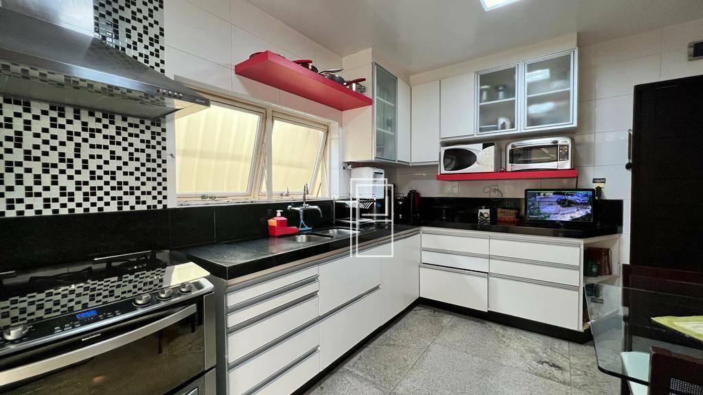 Casa à venda com 4 quartos, 360m² - Foto 17