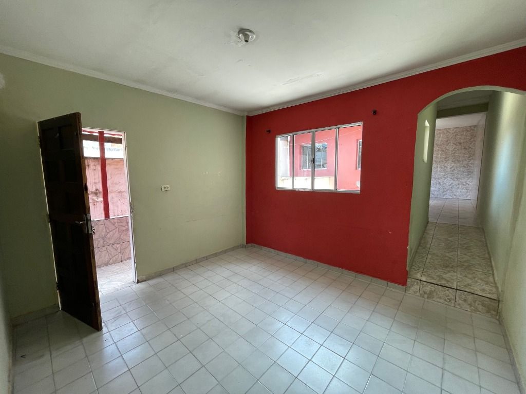 Casa à venda com 3 quartos, 150m² - Foto 1