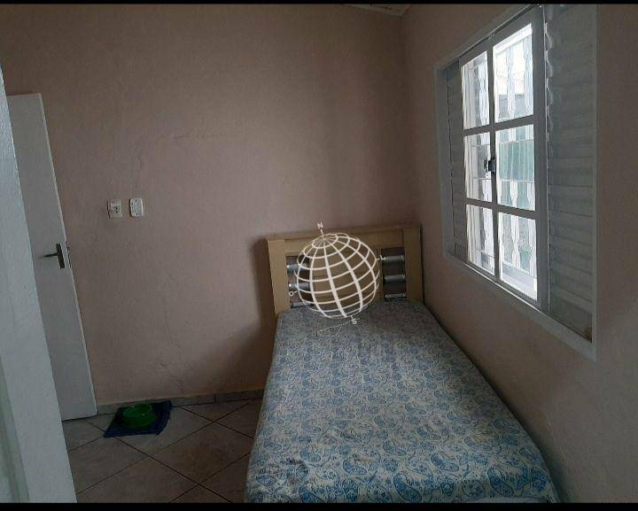 Casa à venda com 3 quartos, 200m² - Foto 3