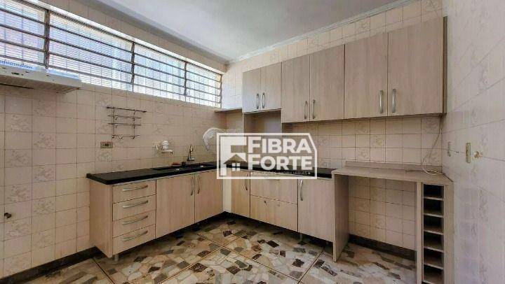 Casa à venda e aluguel com 3 quartos, 213m² - Foto 9