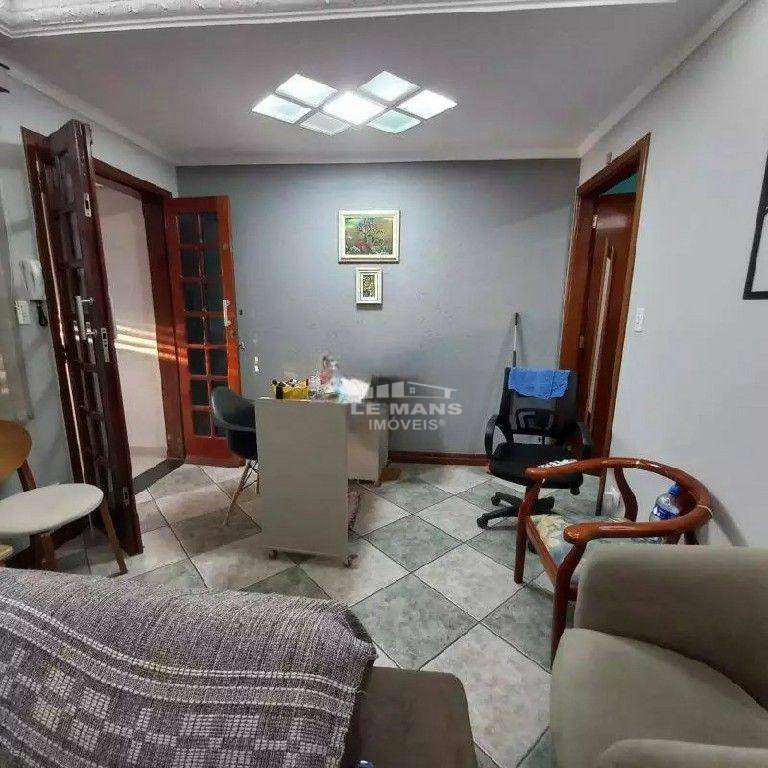 Casa à venda com 2 quartos, 105m² - Foto 2