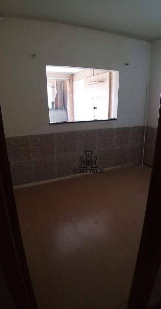 Casa à venda com 3 quartos, 90m² - Foto 11