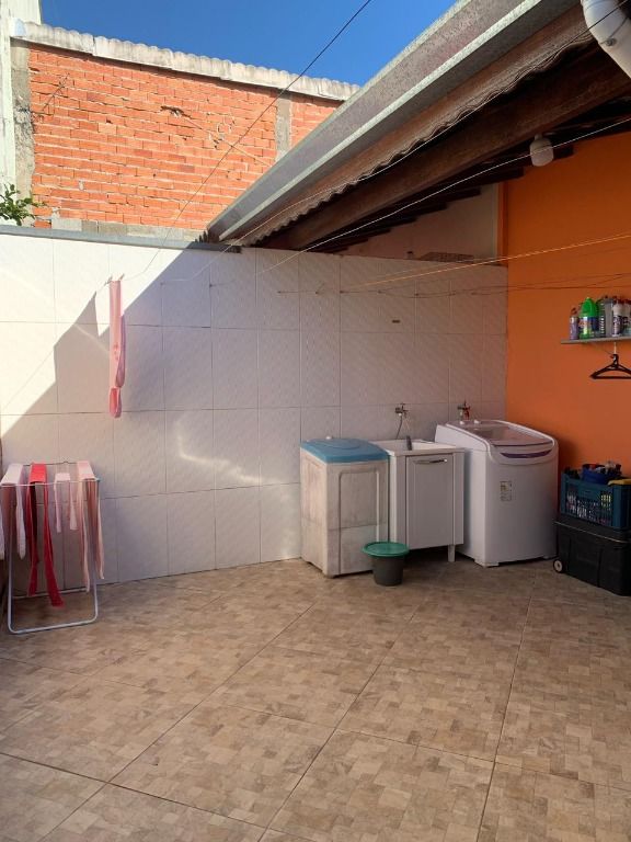 Casa à venda com 2 quartos, 90m² - Foto 25