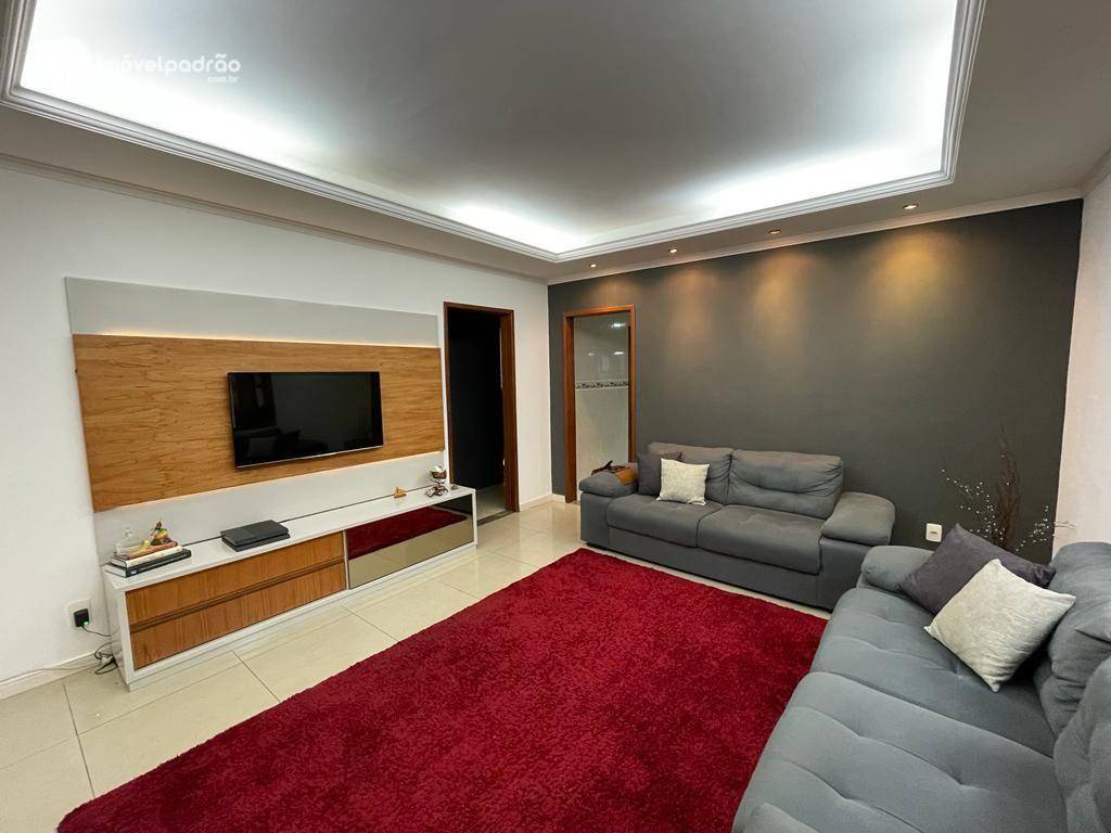 Casa à venda com 3 quartos, 330M2 - Foto 1