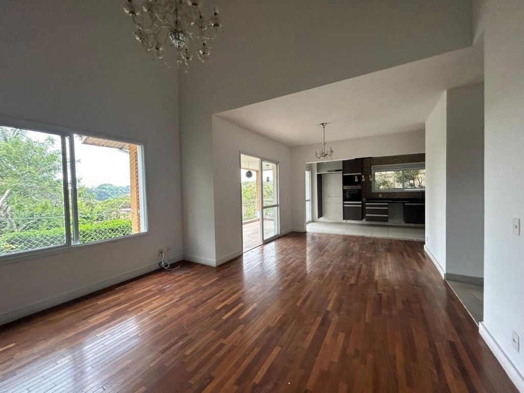 Casa de Condomínio para alugar com 5 quartos, 352m² - Foto 5