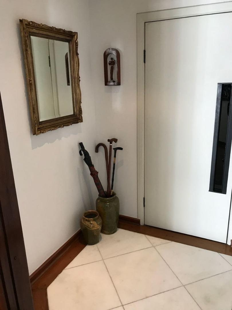 Apartamento à venda com 3 quartos, 172m² - Foto 2