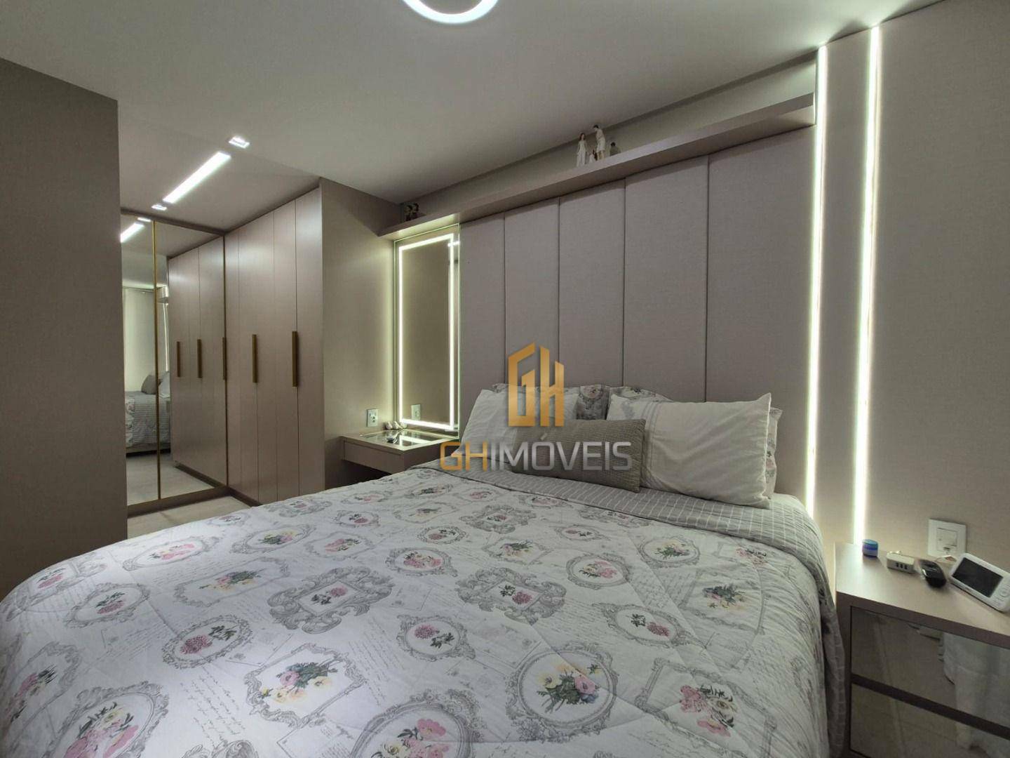 Apartamento à venda com 2 quartos, 77m² - Foto 10