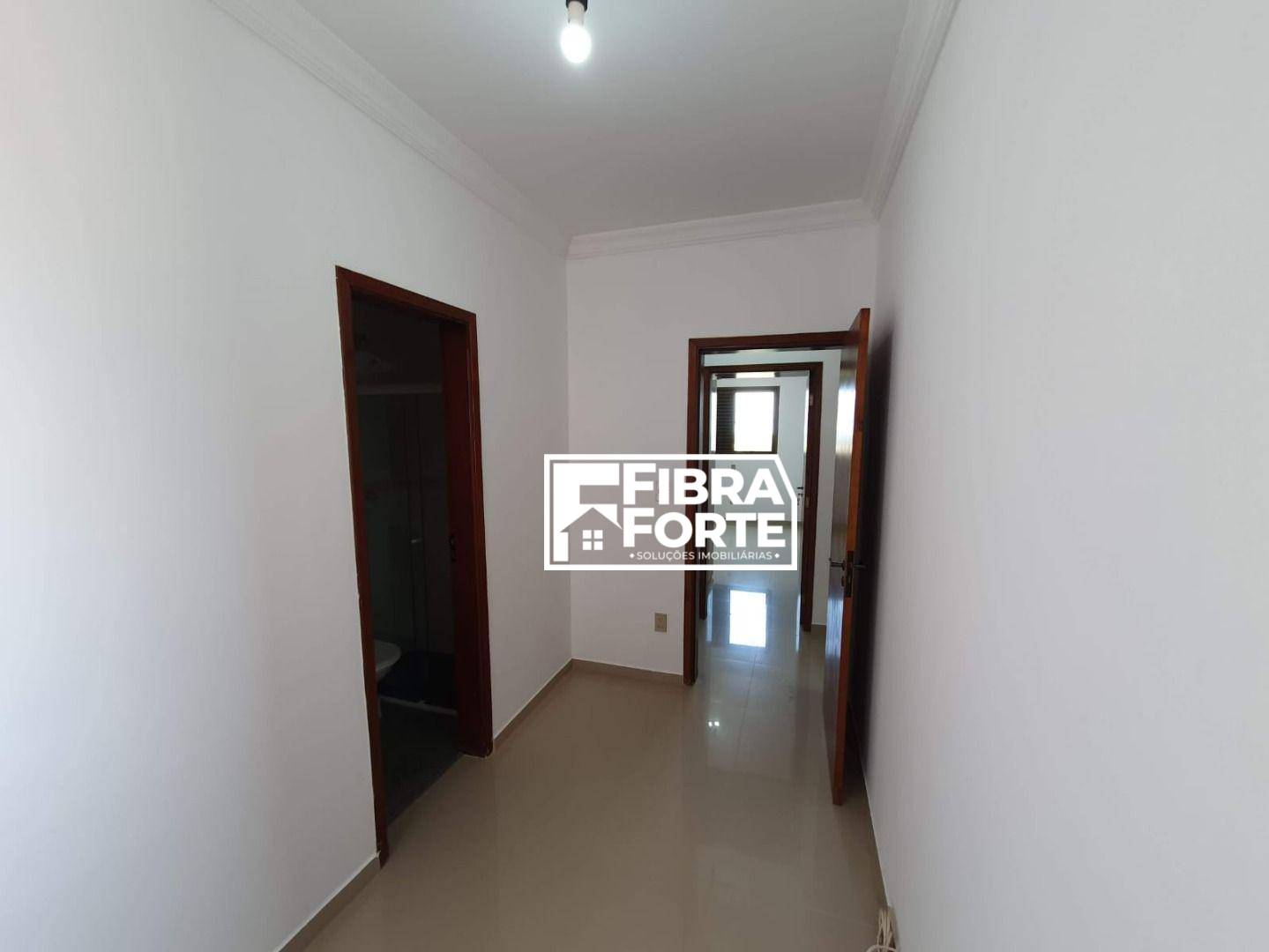 Apartamento para alugar com 4 quartos, 150m² - Foto 20