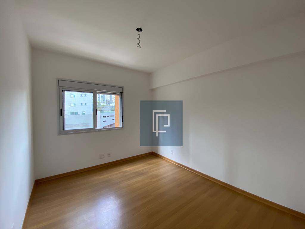 Apartamento à venda com 4 quartos, 141m² - Foto 11