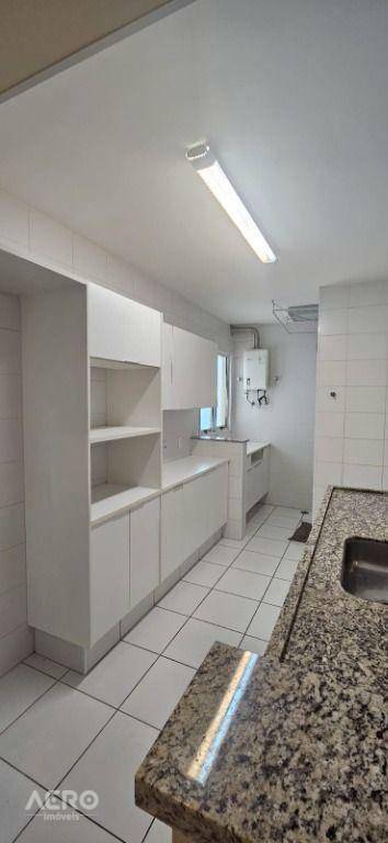 Apartamento à venda e aluguel com 3 quartos, 131m² - Foto 2