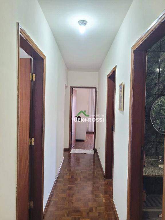 Casa à venda com 4 quartos, 327m² - Foto 8