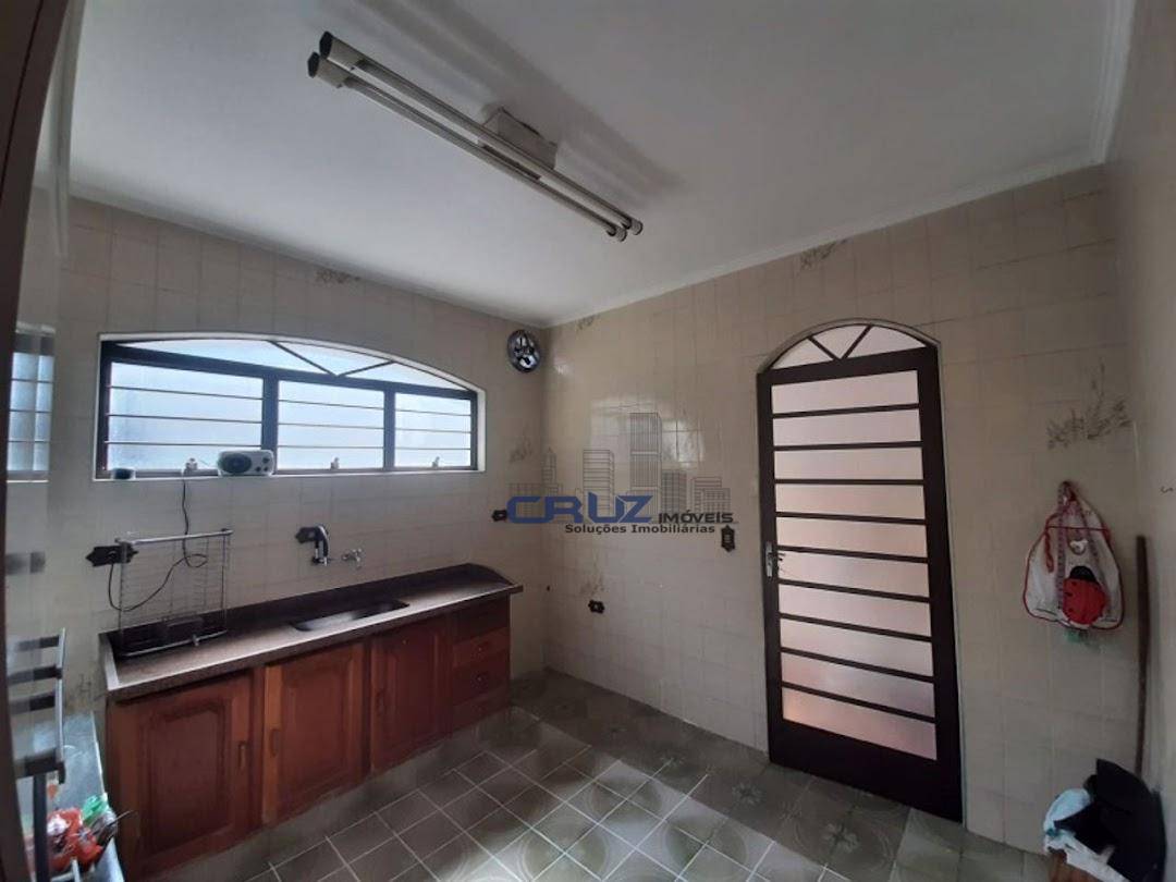 Casa à venda com 3 quartos, 165m² - Foto 14