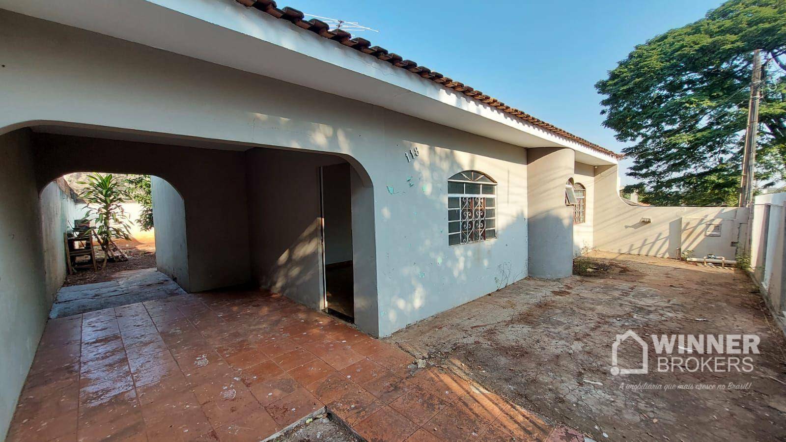 Casa à venda com 3 quartos, 300M2 - Foto 1