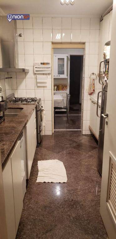 Apartamento à venda com 3 quartos, 159m² - Foto 10