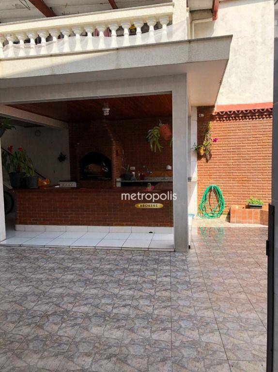 Sobrado à venda com 3 quartos, 300m² - Foto 11