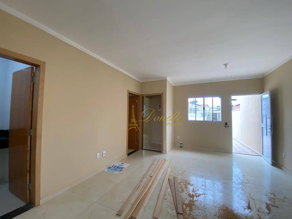 Casa à venda com 3 quartos, 90m² - Foto 13