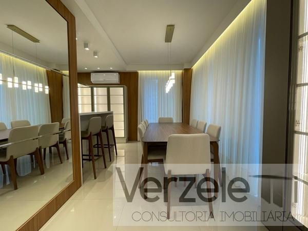 Apartamento à venda com 3 quartos, 136m² - Foto 2