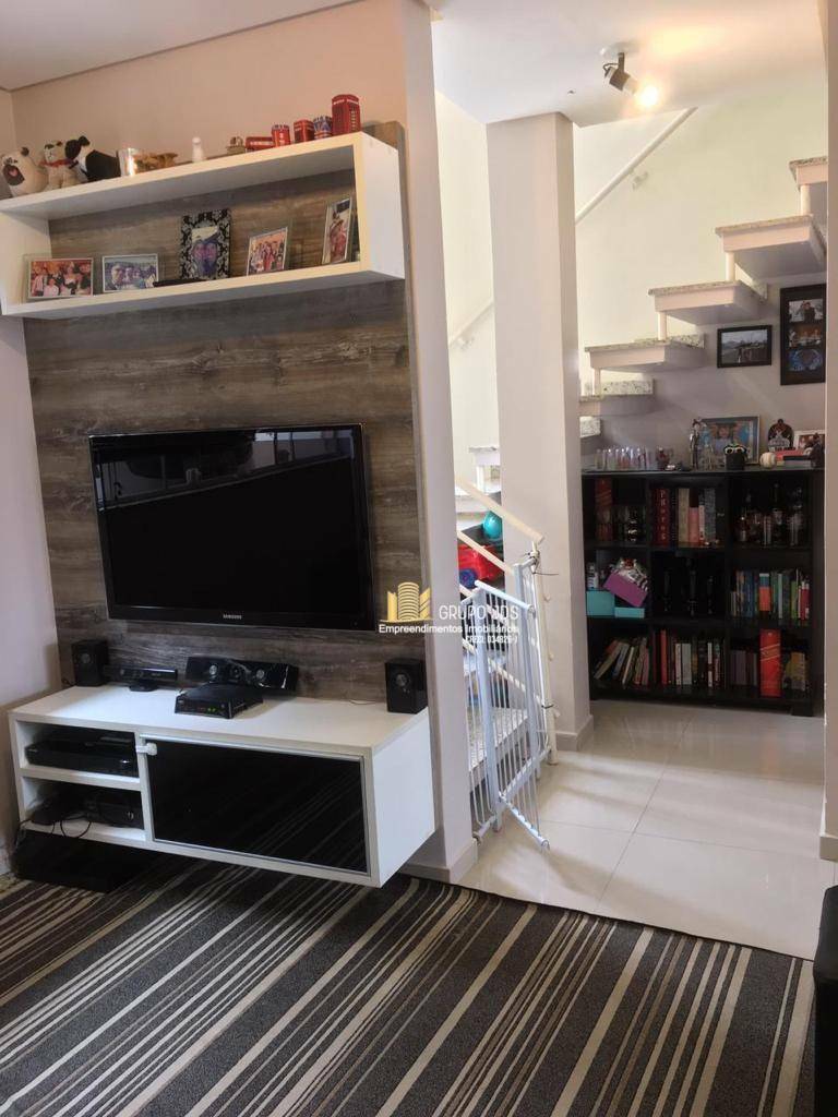 Casa à venda com 3 quartos, 98m² - Foto 3