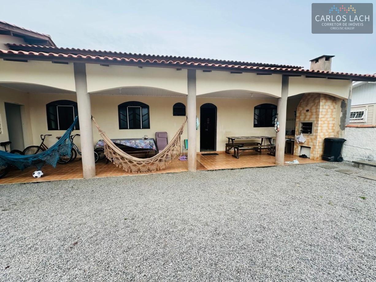 Casa à venda com 3 quartos, 390m² - Foto 1