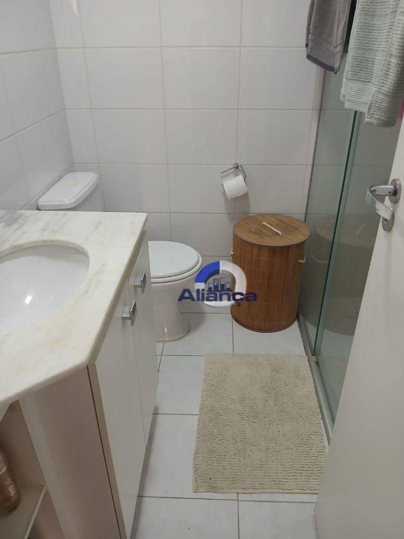 Apartamento para alugar com 3 quartos, 78m² - Foto 4