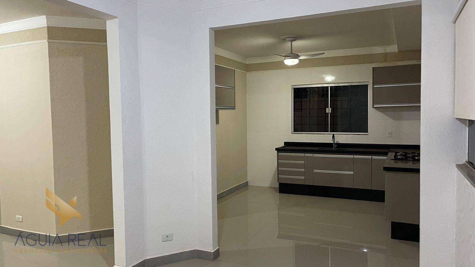 Casa à venda e aluguel com 4 quartos, 290m² - Foto 12