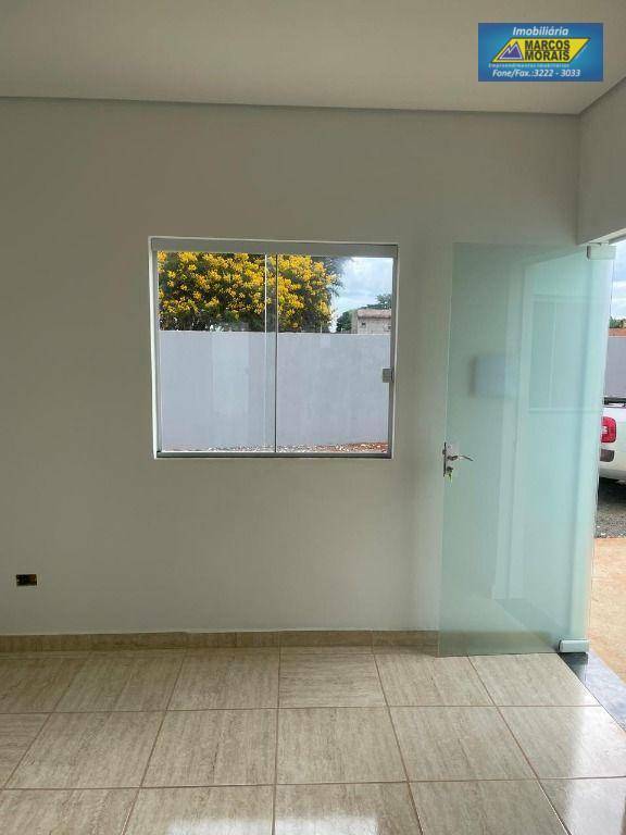 Casa para alugar com 2 quartos, 60m² - Foto 2