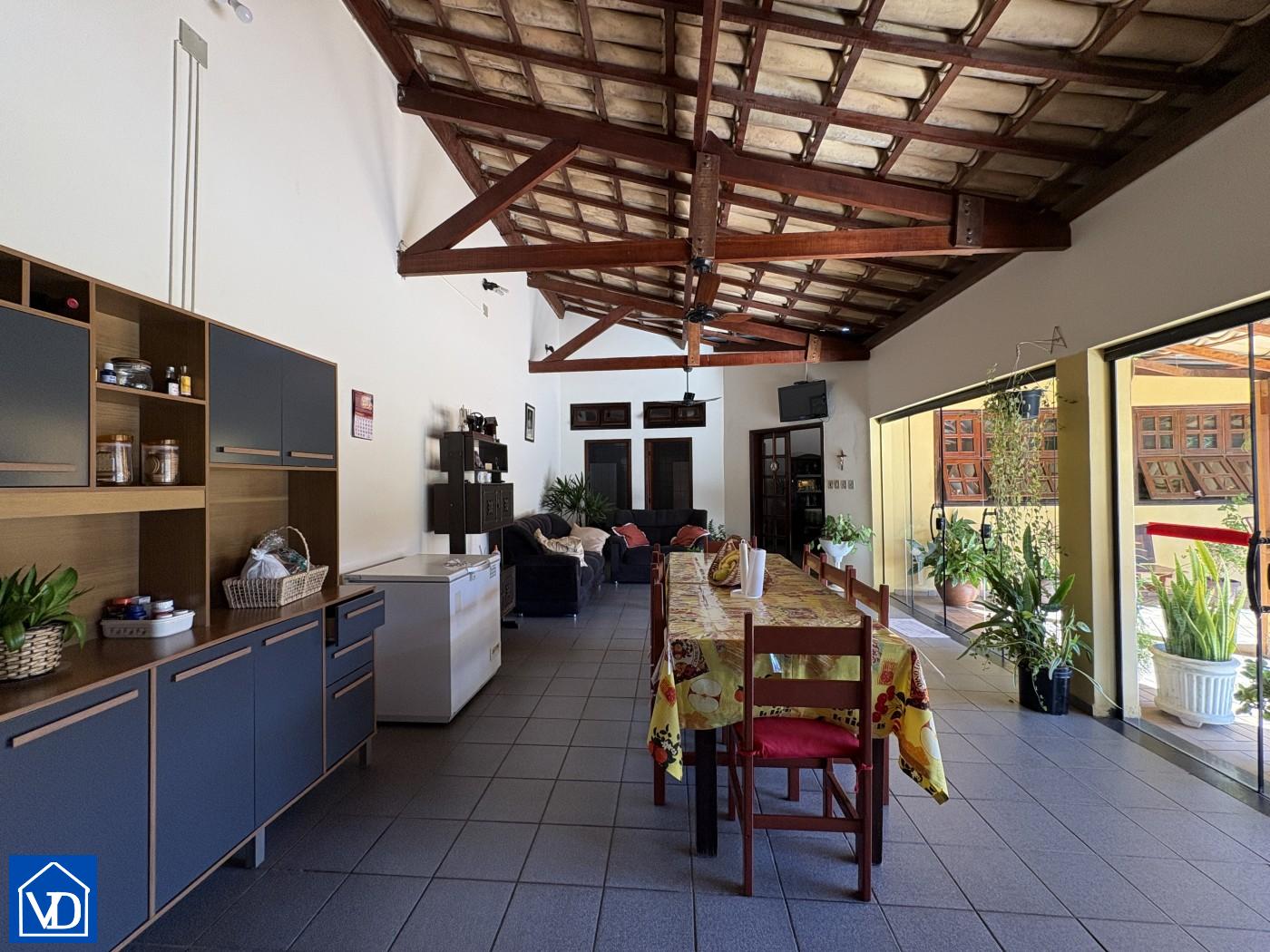 Chácara à venda com 2 quartos, 233m² - Foto 13
