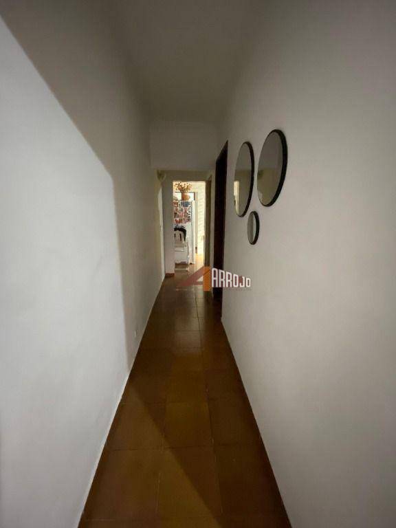 Casa à venda com 2 quartos, 140m² - Foto 5