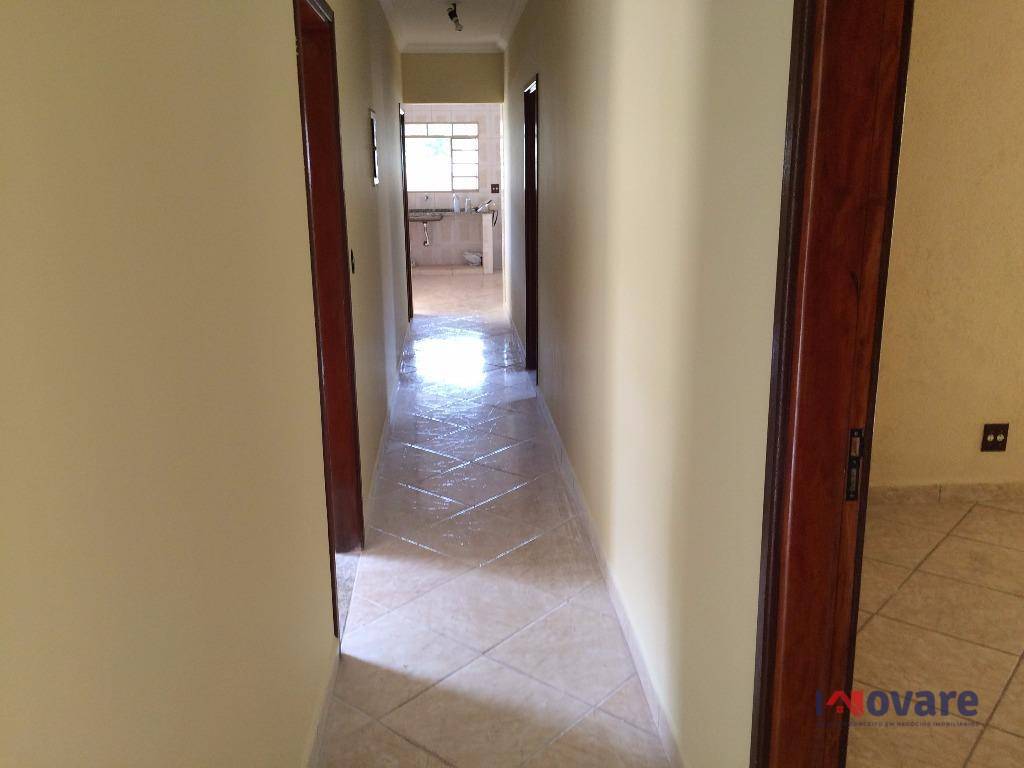 Casa à venda com 3 quartos, 200m² - Foto 3