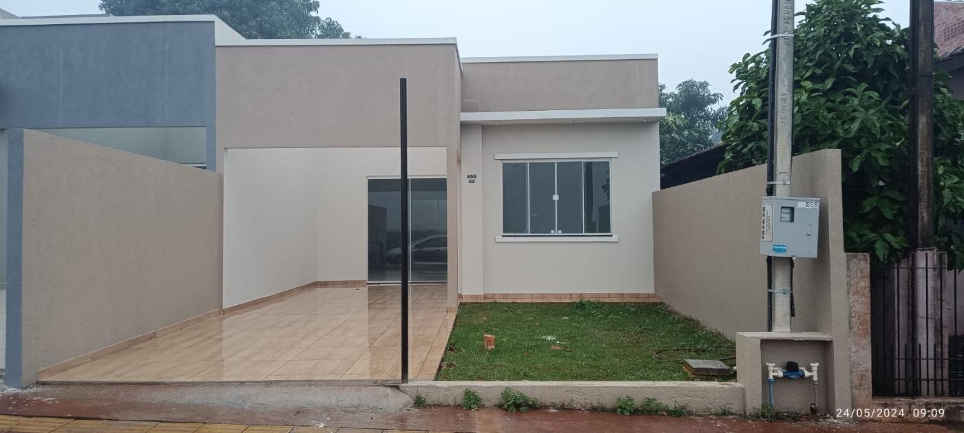 Casa à venda com 2 quartos, 53m² - Foto 1