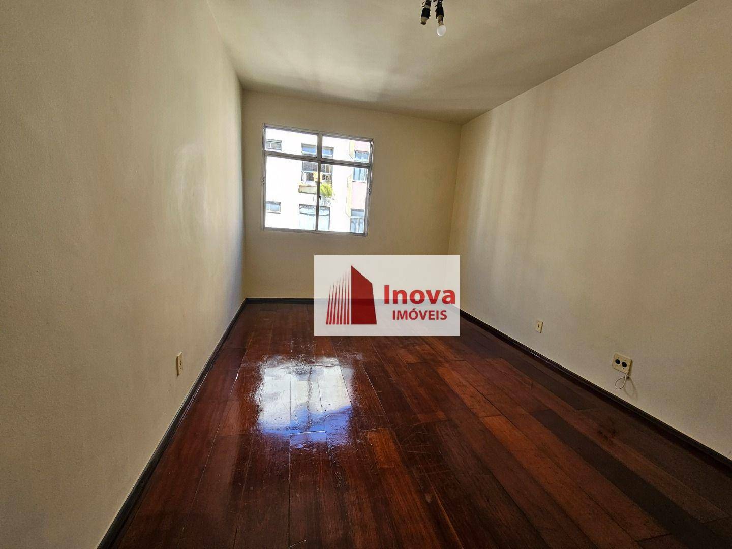 Apartamento à venda com 2 quartos, 60m² - Foto 4