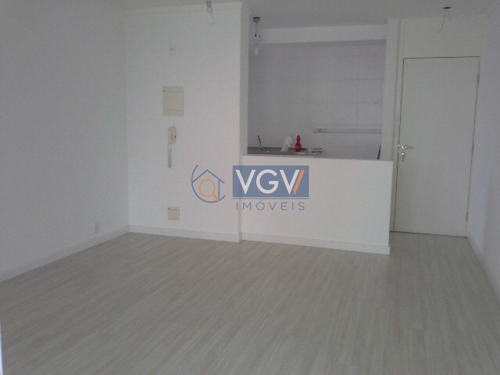 Apartamento para alugar com 2 quartos, 70m² - Foto 3