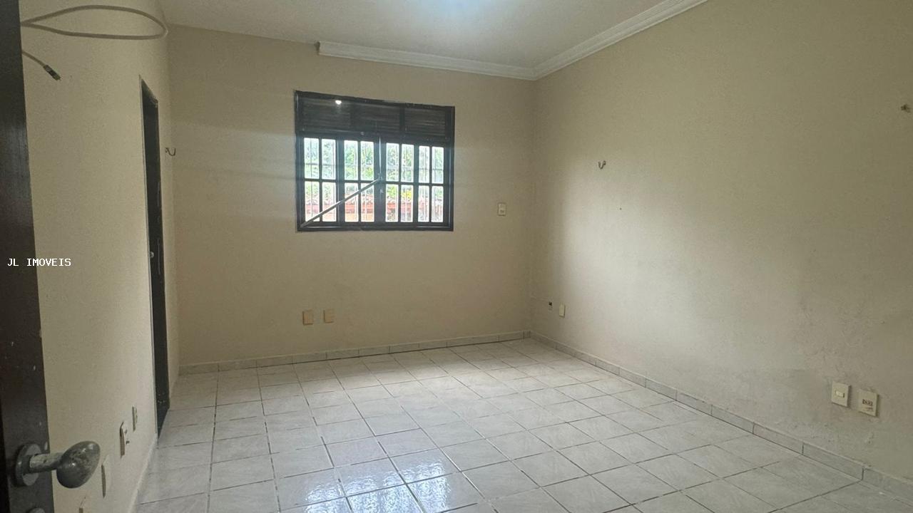 Casa à venda com 3 quartos, 400m² - Foto 9