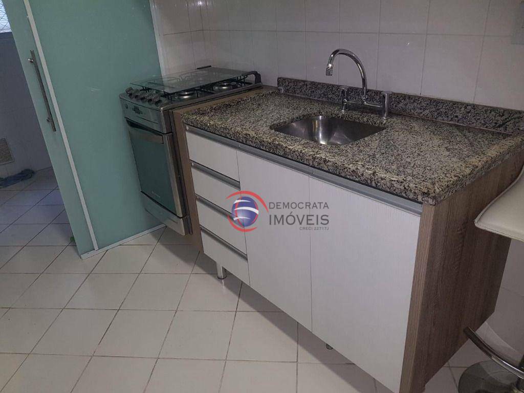 Apartamento à venda com 3 quartos, 66m² - Foto 14