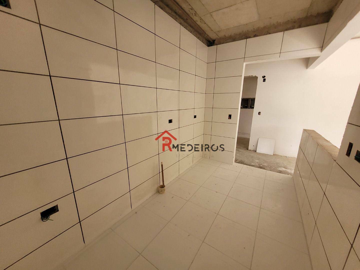 Apartamento à venda com 2 quartos, 71m² - Foto 4