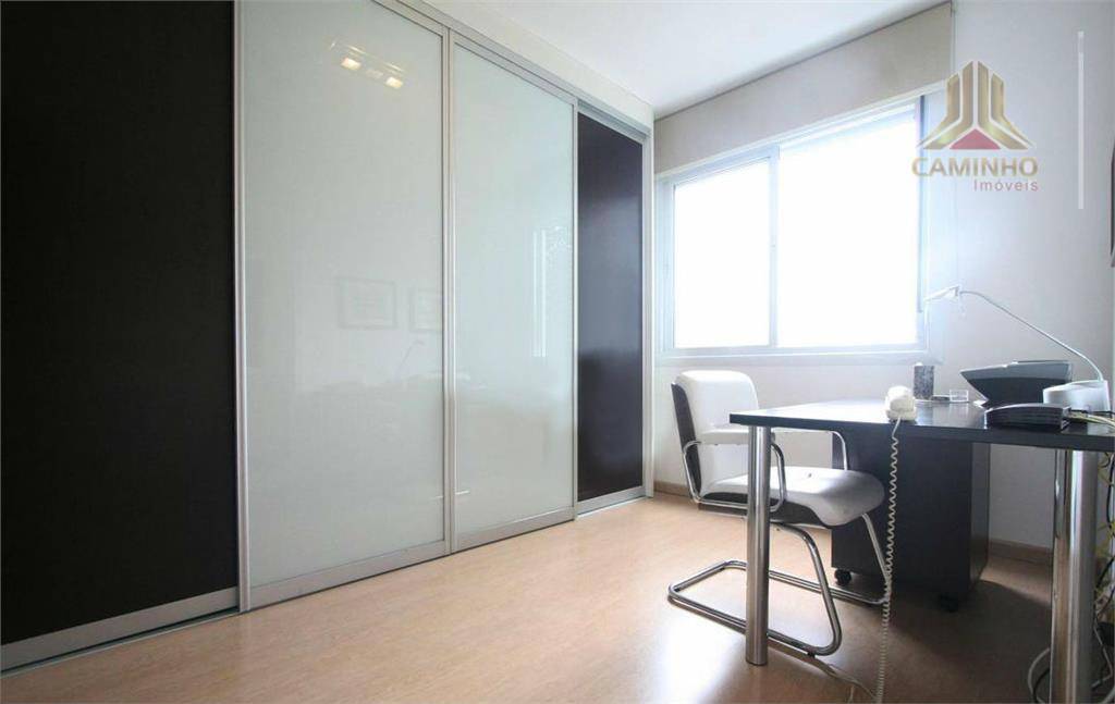 Apartamento à venda com 3 quartos, 168m² - Foto 3